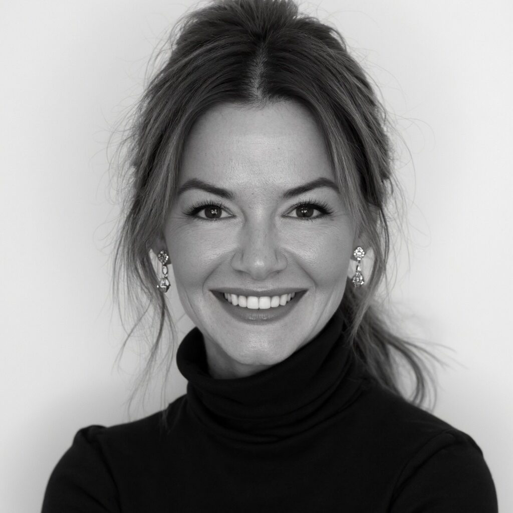 Facetune_11-04-2025-18-22-12 Lindsay Spurgeon nurse practitioner consultant